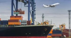 Sprawna logistyka w firmie za pomocą statków, samolotów i samochodów dostawczych